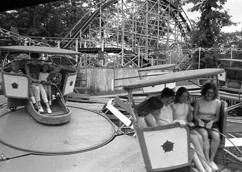 Lake Lansing Amusement Park - From Lansing State Journal (newer photo)